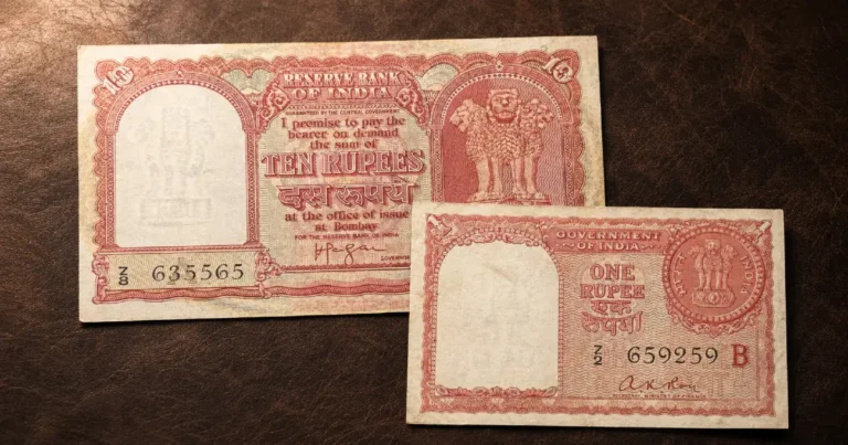 India Gulf Rupee notes — Government of India 1 Rupee Z/2 prefix and Reserve Bank of India 10 Rupees Z/8 Bombay circle, 1959 issue