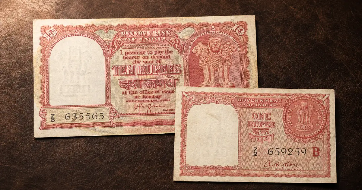 India Gulf Rupee notes — Government of India 1 Rupee Z/2 prefix and Reserve Bank of India 10 Rupees Z/8 Bombay circle, 1959 issue